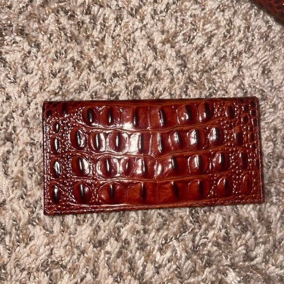 Brahmin purse and wallet matching set. New Condition - Picture 11 of 11
